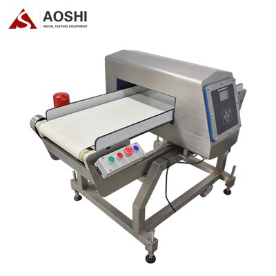 Detektor metalu typu przenośnikowego